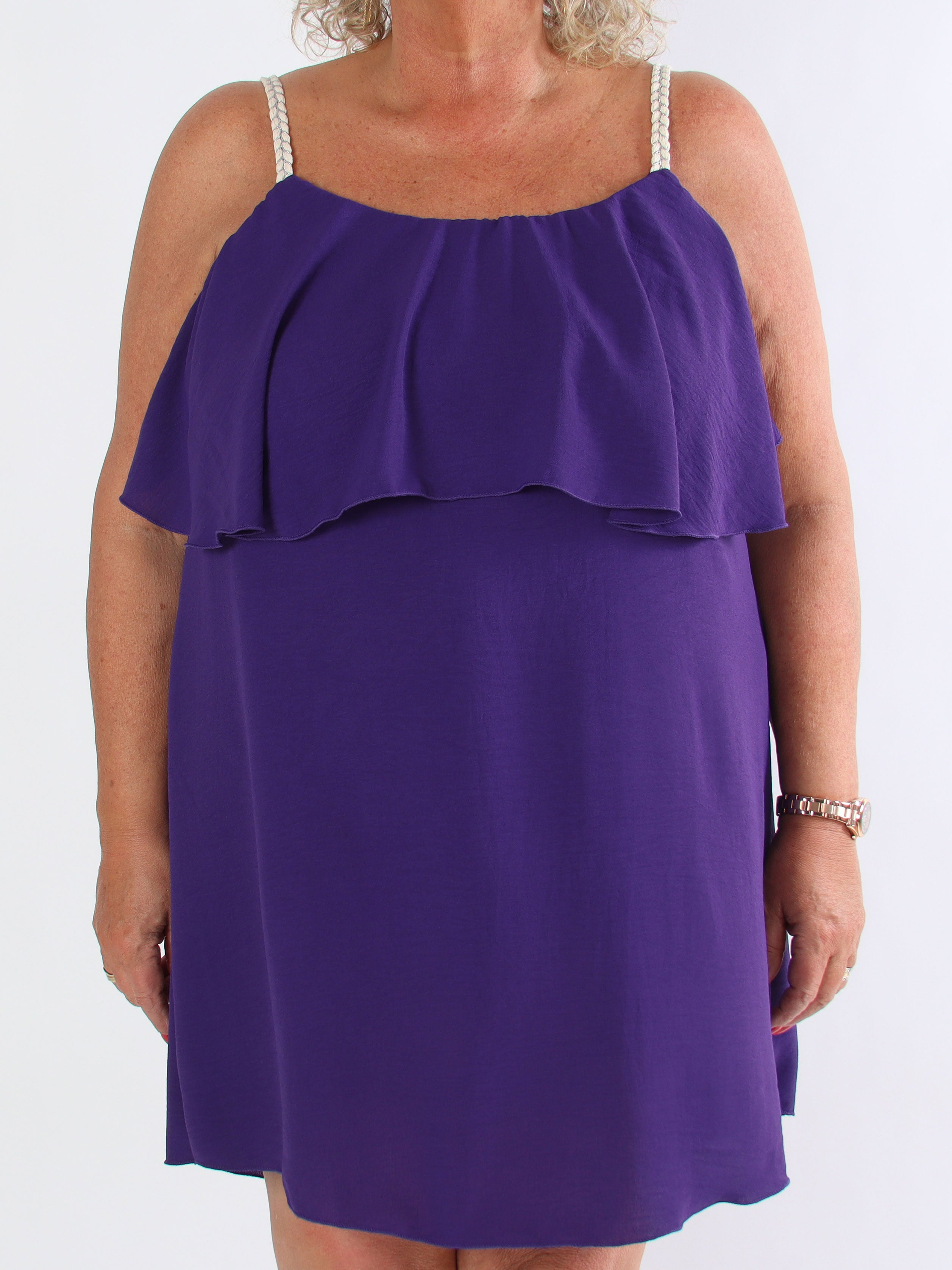 Blanca - Plus size flæsekjole med flettede stropper